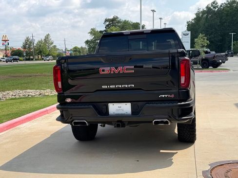 Used 2022 GMC Sierra 1500 AT4 w/ AT4 Premium Package AWD/4WD image 5