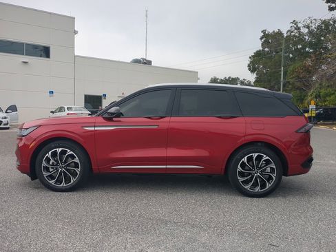 Used 2024 Lincoln Nautilus Reserve image 16