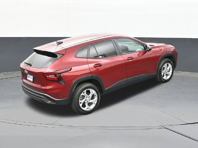 Used 2024 Chevrolet Trax LS w/ LS Convenience Package FWD image 55