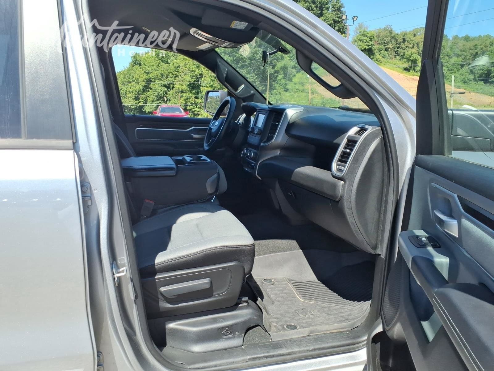 Used 2023 RAM 1500 Big Horn AWD/4WD image 18