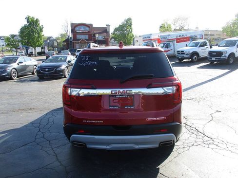 Used 2023 GMC Acadia SLE w/ Driver Convenience Package FWD image 6
