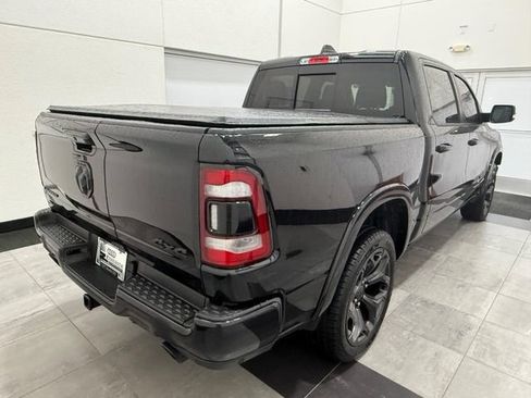 Used 2020 RAM 1500 Limited w/ Black Appearance Package AWD/4WD image 2