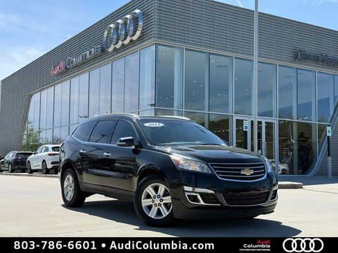 Used 2013 Chevrolet Traverse LT image 1