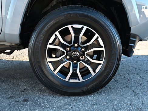 Used 2021 Toyota Tacoma TRD Sport w/ Technology Package image 50