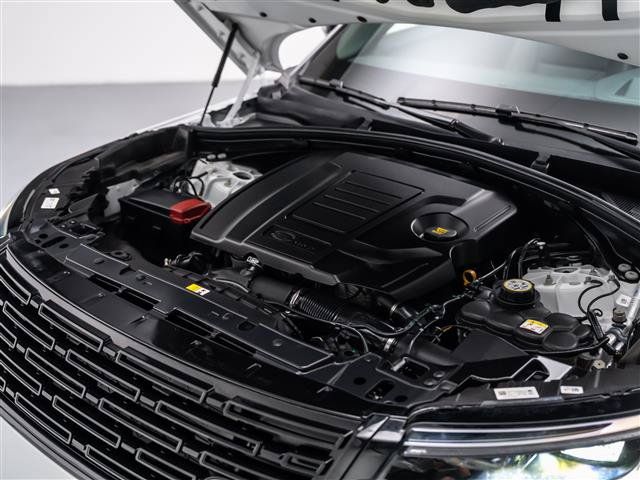 Used 2025 Land Rover Range Rover Velar Dynamic SE AWD/4WD image 10