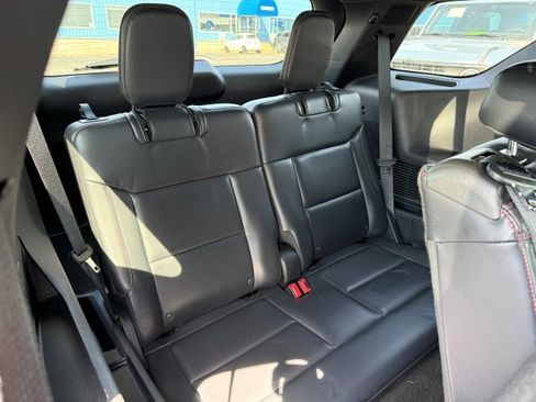 Used 2025 Ford Explorer ST-Line w/ ST-Line Street Pack image 21
