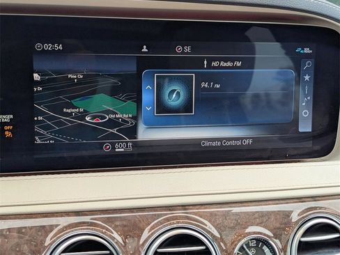 Used 2019 Mercedes-Benz S 560 Sedan image 24