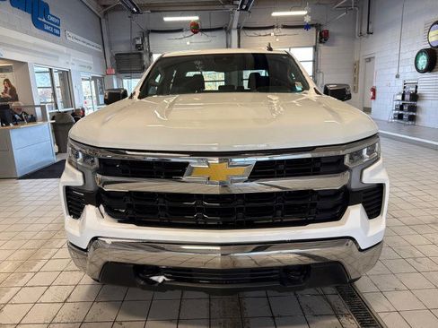 Used 2023 Chevrolet Silverado 1500 LT image 9