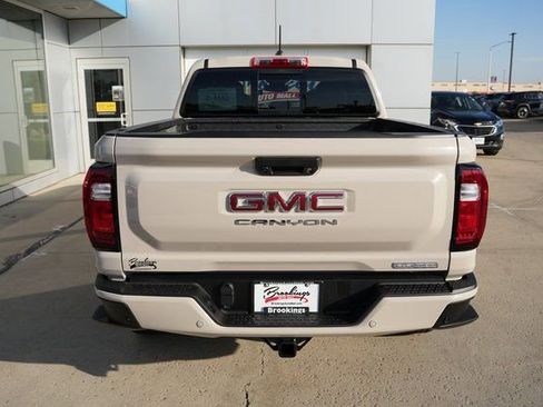 New 2026 GMC Canyon Elevation w/ Convenience Package image 33