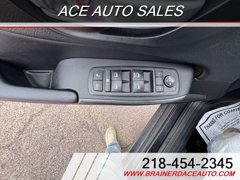 Used 2015 Jeep Cherokee Trailhawk w/ Comfort/Convenience Group image 15