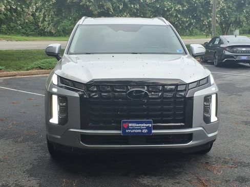 Used 2024 Hyundai Palisade Limited AWD/4WD image 2