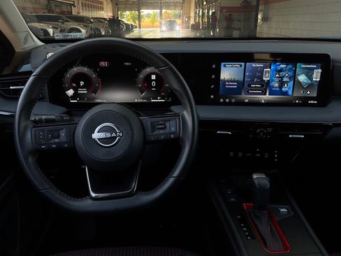 Used 2026 Nissan Kicks SR FWD image 14