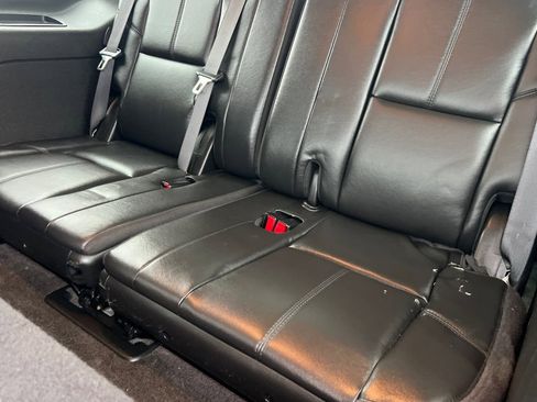 Used 2010 GMC Yukon SLT image 13