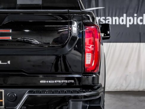Used 2023 GMC Sierra 3500 Denali w/ Denali Black Diamond Edition AWD/4WD image 44