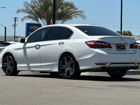 Used 2016 Honda Accord Touring image 6