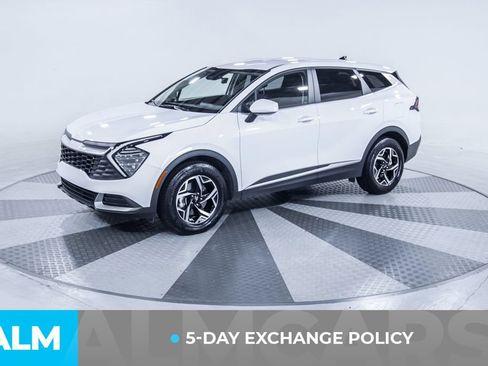 Used 2025 Kia Sportage LX FWD image 3