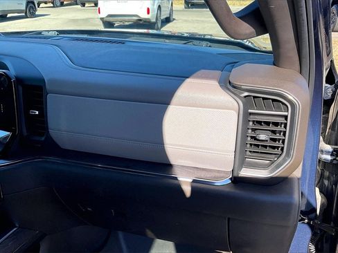 Used 2022 Chevrolet Silverado 1500 LTZ image 16