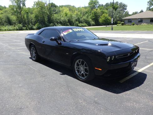 Used 2017 Dodge Challenger GT w/ GT Interior Package AWD/4WD image 5