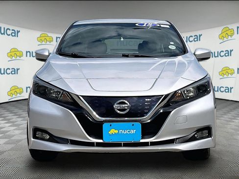 Used 2018 Nissan Leaf SV image 2