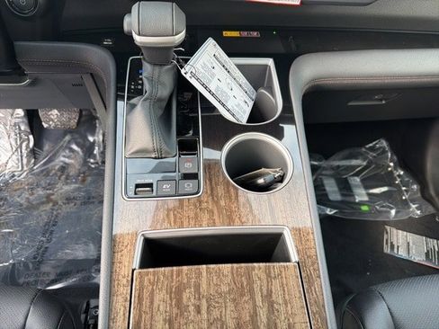 New 2026 Toyota Sienna Platinum image 37