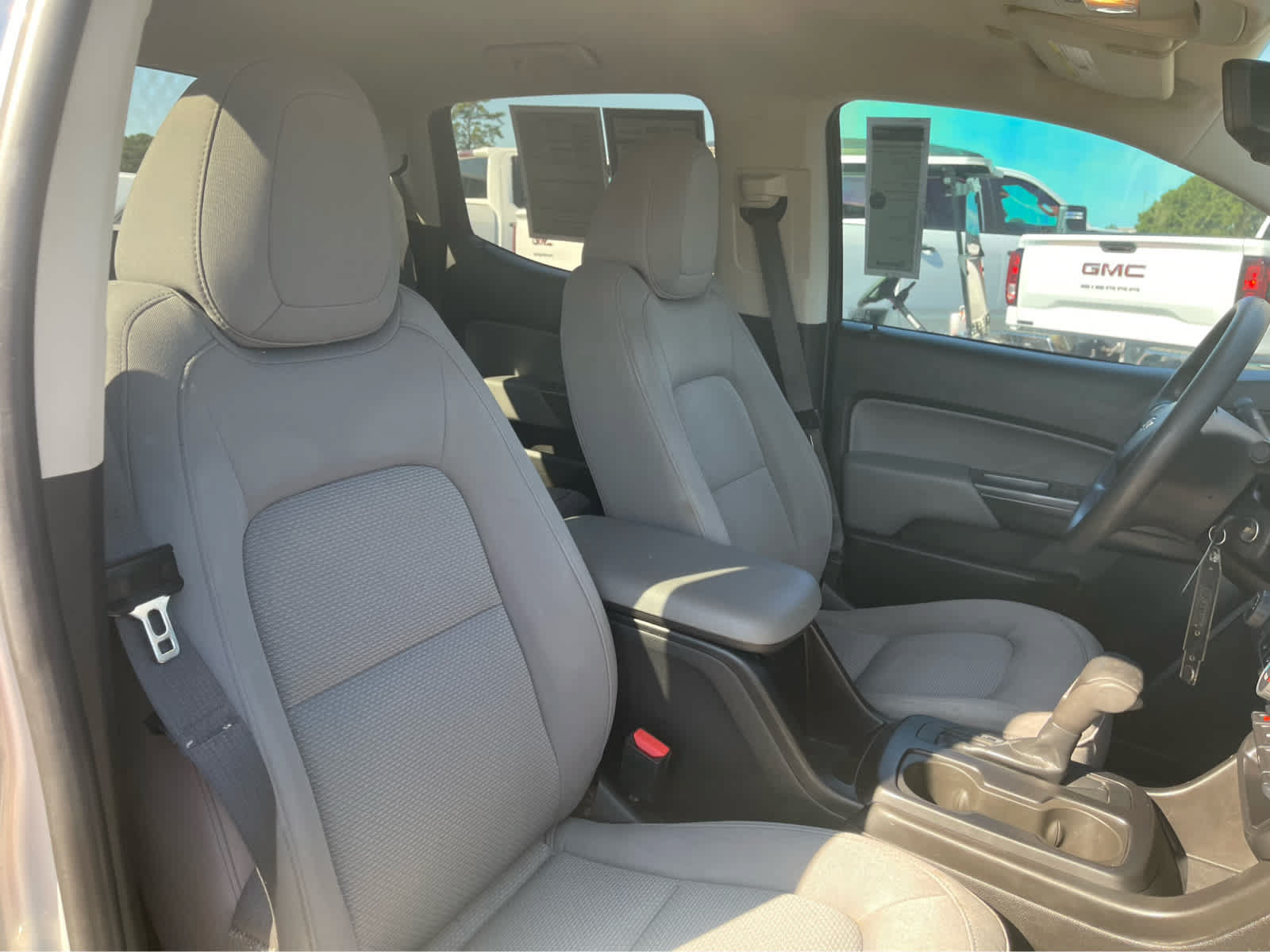 Used 2019 Chevrolet Colorado W/T w/ Custom Special Edition RWD image 26
