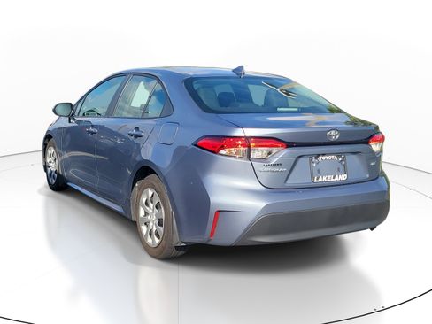 Used 2025 Toyota Corolla LE FWD image 5