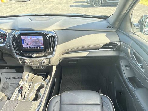 Used 2022 Chevrolet Traverse Premier image 29