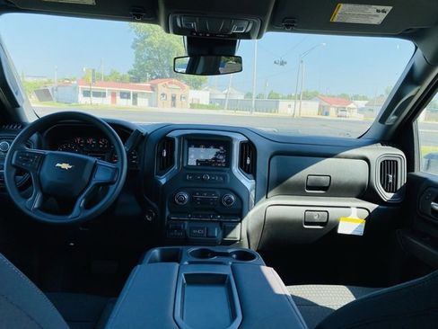 New 2025 Chevrolet Silverado 2500 Custom image 16