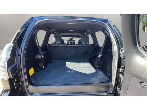 Used 2021 Lexus GX 460 Premium image 32