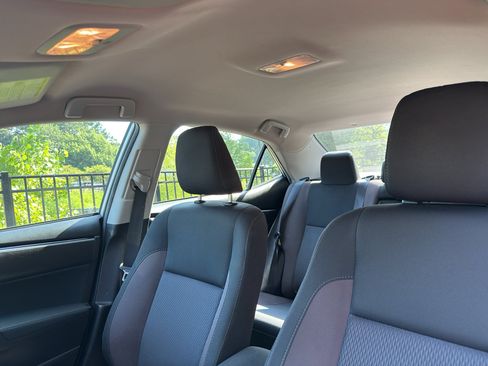 Used 2019 Toyota Corolla LE FWD image 10