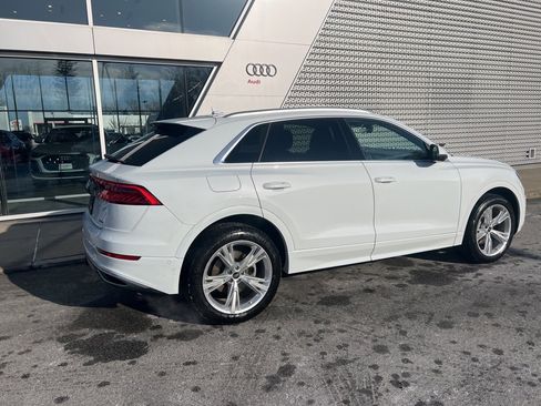 Used 2022 Audi Q8 Premium image 22