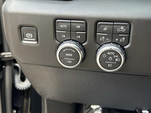 Used 2025 GMC Sierra 2500 Denali Ultimate AWD/4WD image 44