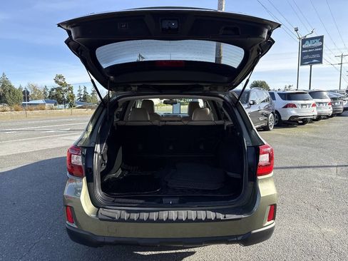 Used 2016 Subaru Outback 2.5i Limited image 8