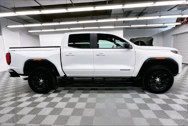 Used 2024 GMC Canyon Elevation w/ Convenience Package AWD/4WD image 16