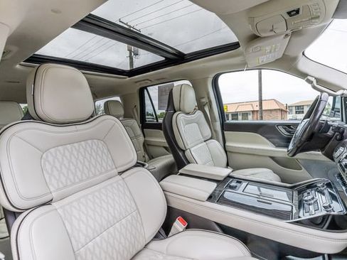 Used 2019 Lincoln Navigator Black Label AWD/4WD image 22