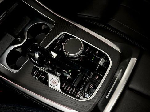 Used 2022 BMW X7 xDrive40i w/ Premium Package image 44