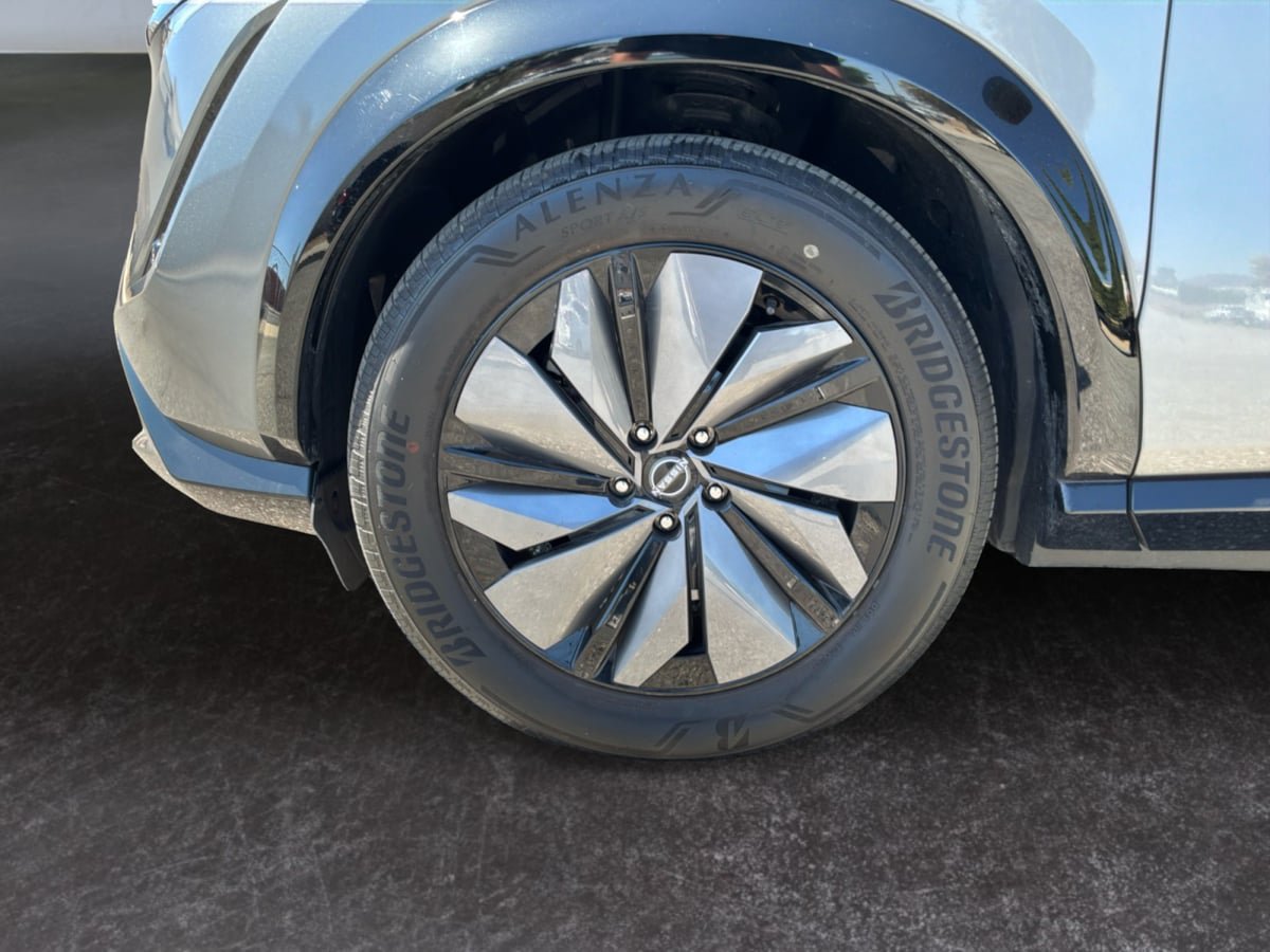Used 2024 Nissan Ariya FWD image 9