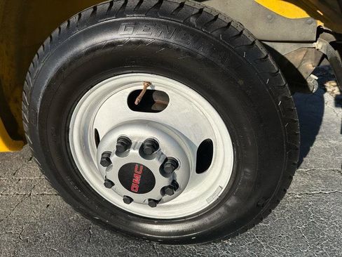 Used 2021 GMC Savana 3500 Extended w/ Power Convenience Package image 20