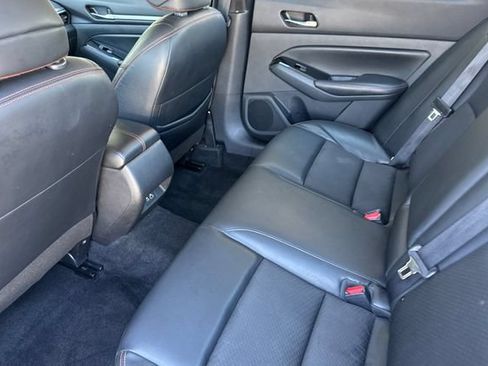 Used 2024 Nissan Altima 2.5 SR FWD image 14