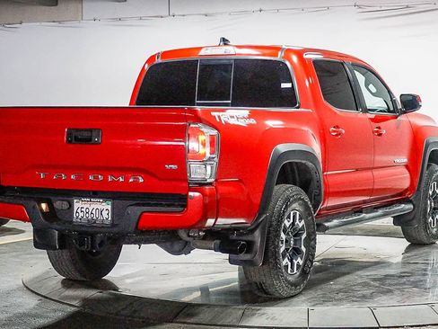 Certified 2022 Toyota Tacoma TRD Off-Road w/ Technology Package RWD image 11