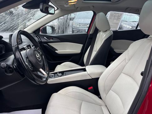 Used 2017 MAZDA MAZDA3 Grand Touring image 15