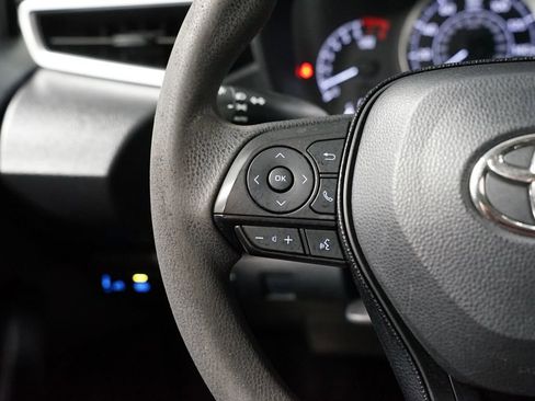 Used 2020 Toyota Corolla LE image 14