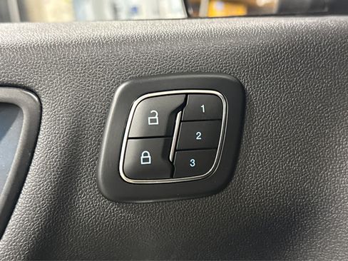 Used 2024 Ford Escape Platinum AWD/4WD image 17