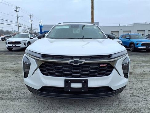 New 2026 Chevrolet Trax RS w/ Driver Confidence Package image 2