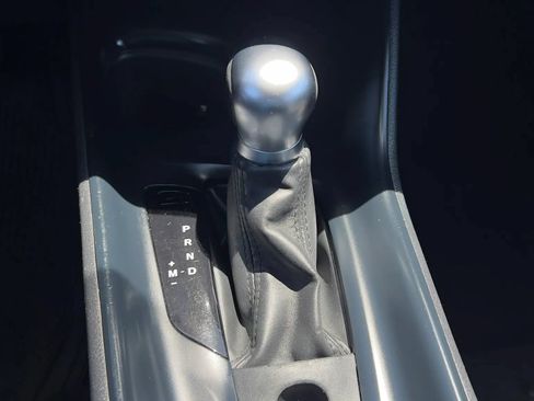 Used 2021 Toyota C-HR LE FWD image 32