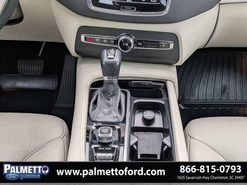 Used 2020 Volvo XC90 T5 Momentum FWD image 19