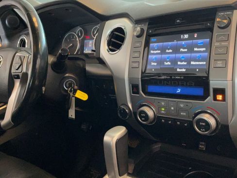Used 2017 Toyota Tundra Platinum AWD/4WD image 36