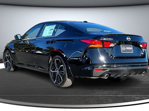 New 2025 Nissan Altima 2.5 SR image 3