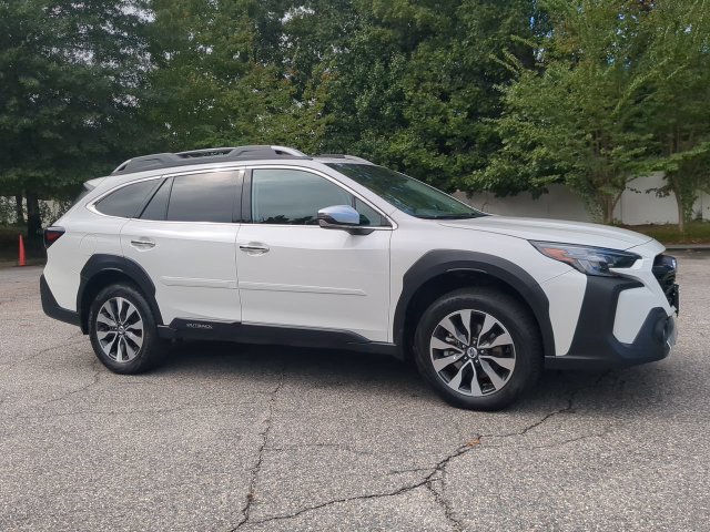 Used 2025 Subaru Outback Touring XT w/ Tech Package 3 AWD/4WD image 2