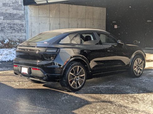 Used 2025 Porsche Macan Turbo Electric image 10